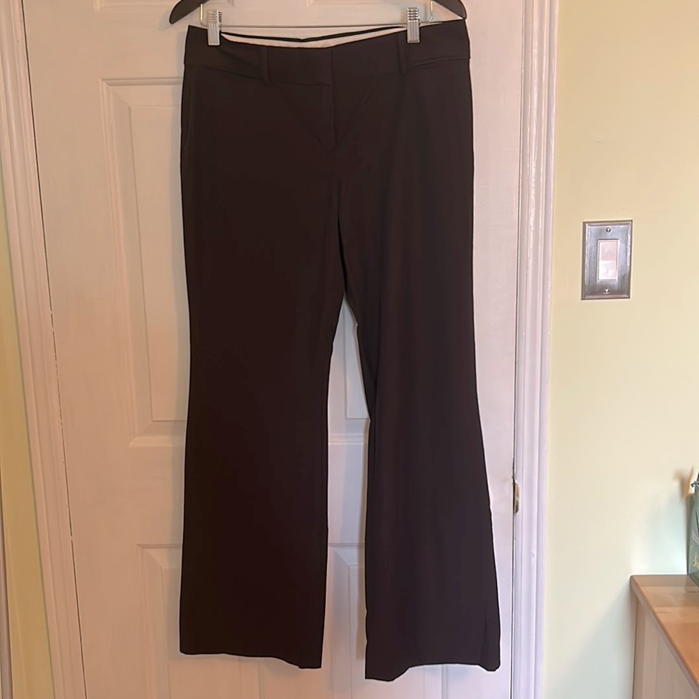 Summer boot cut pants in burgundy